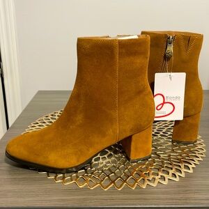 BRAND NEW Booties - Blondo Jolene Waterproof Booties! Never Worn!